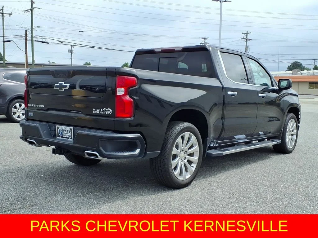 Used 2021 Black Chevrolet High Country image 2