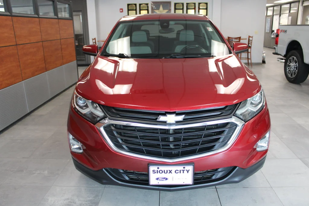 Used 2020 Chevrolet Equinox LT with VIN 3GNAXUEV6LS523507 for sale in Sioux City, IA