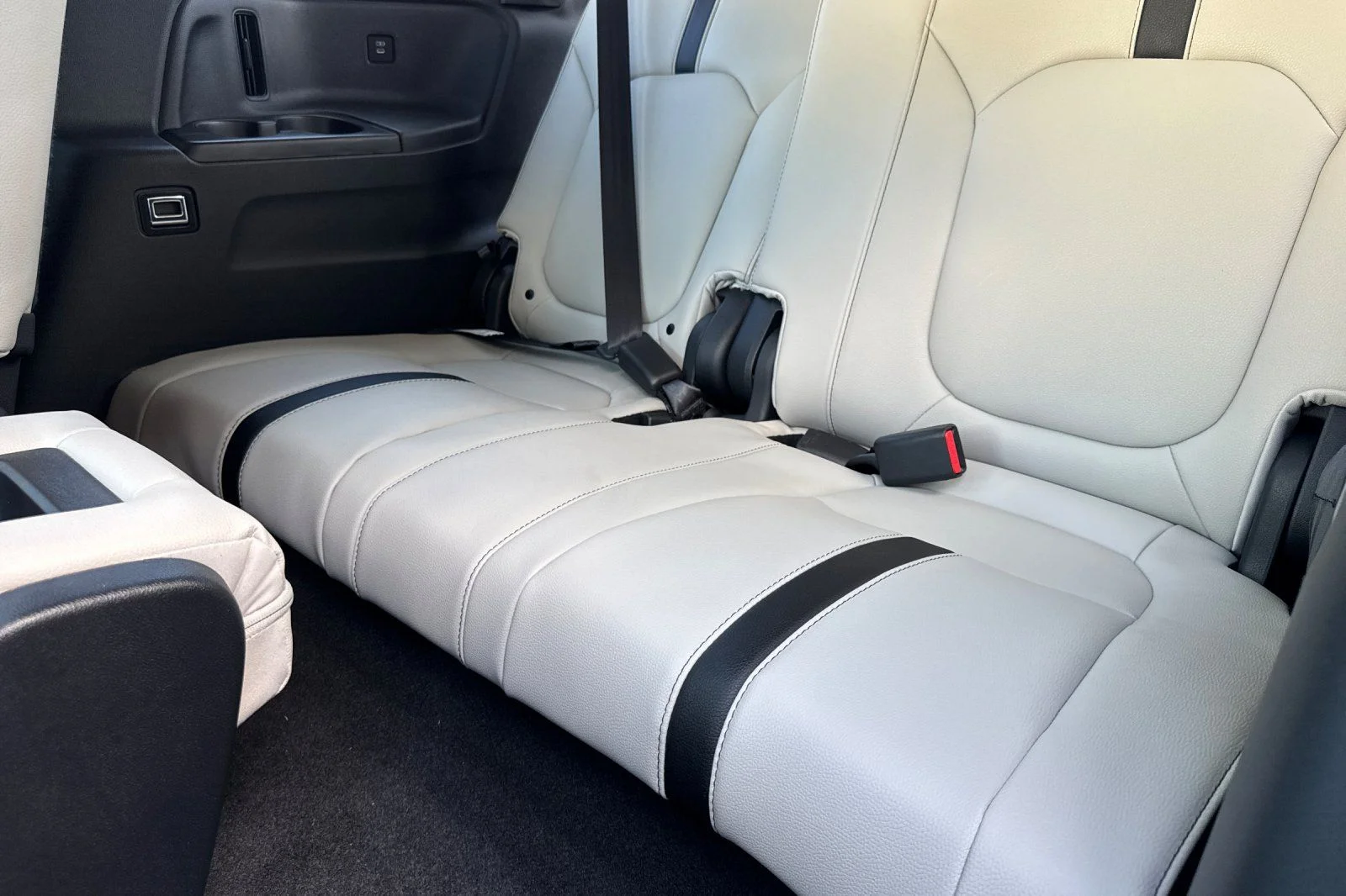 New 2026 Platinum White Pearl Honda AWD Touring image 16