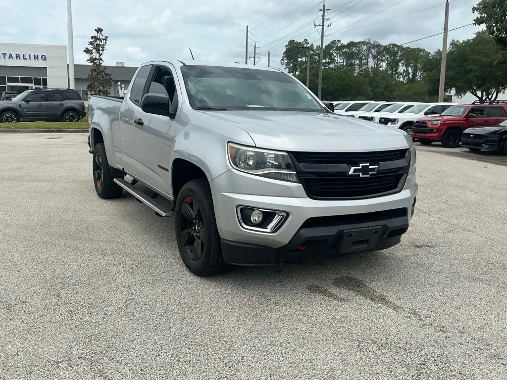 Used 2017 Silver Chevrolet LT image 23