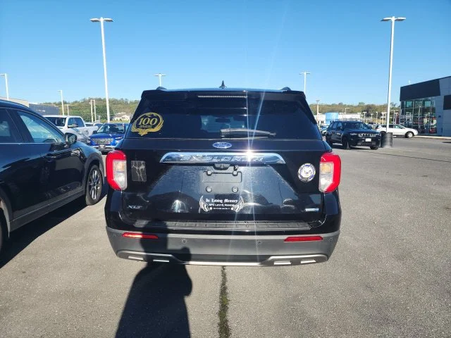 Used 2020 Black Ford XLT image 6