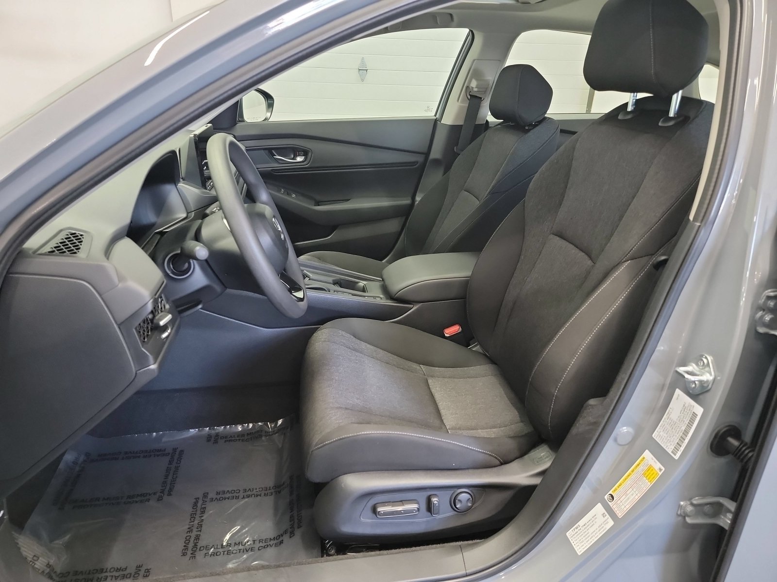 Certified Used 2025 Urban Gray Pearl Honda SE image 12