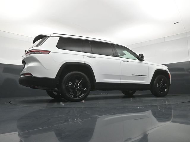 New 2026 Bright White Clear-Coat Exterior Paint Jeep Limited image 24