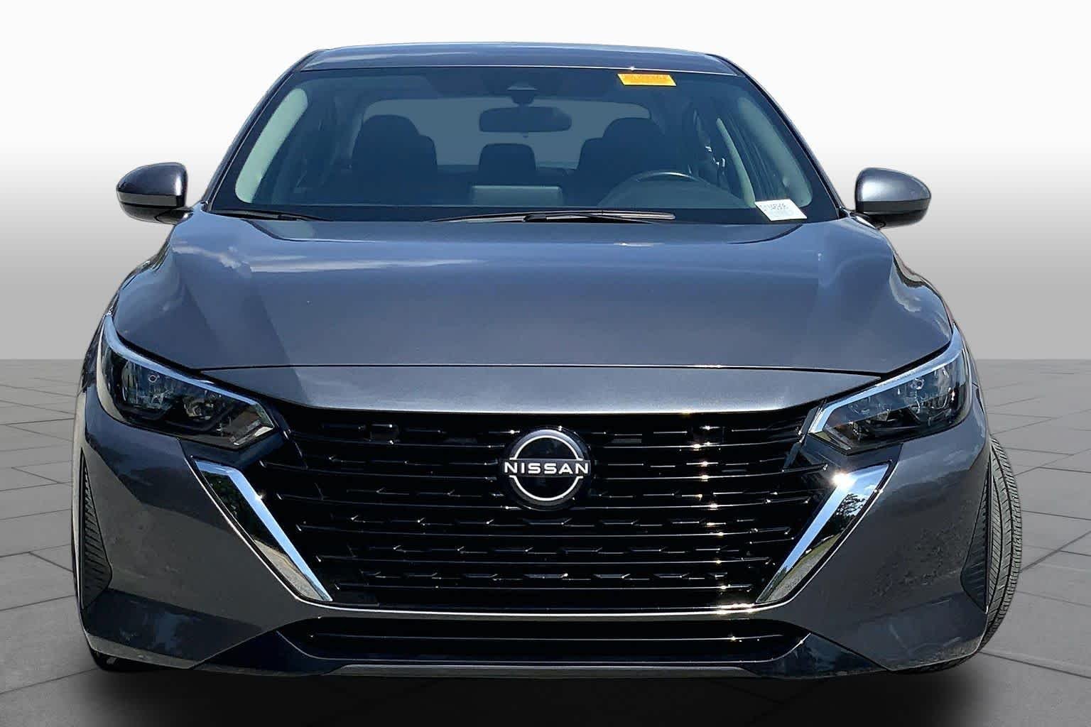 Used 2025 Gun Metallic Nissan SV image 4