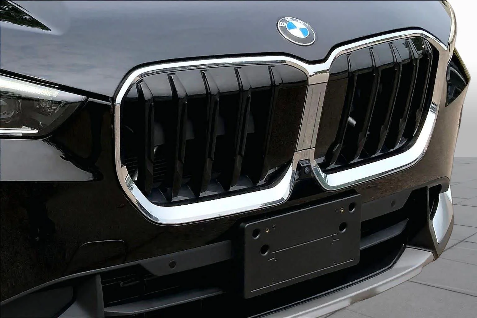 Used 2023 Jet Black BMW xDrive28i image 29