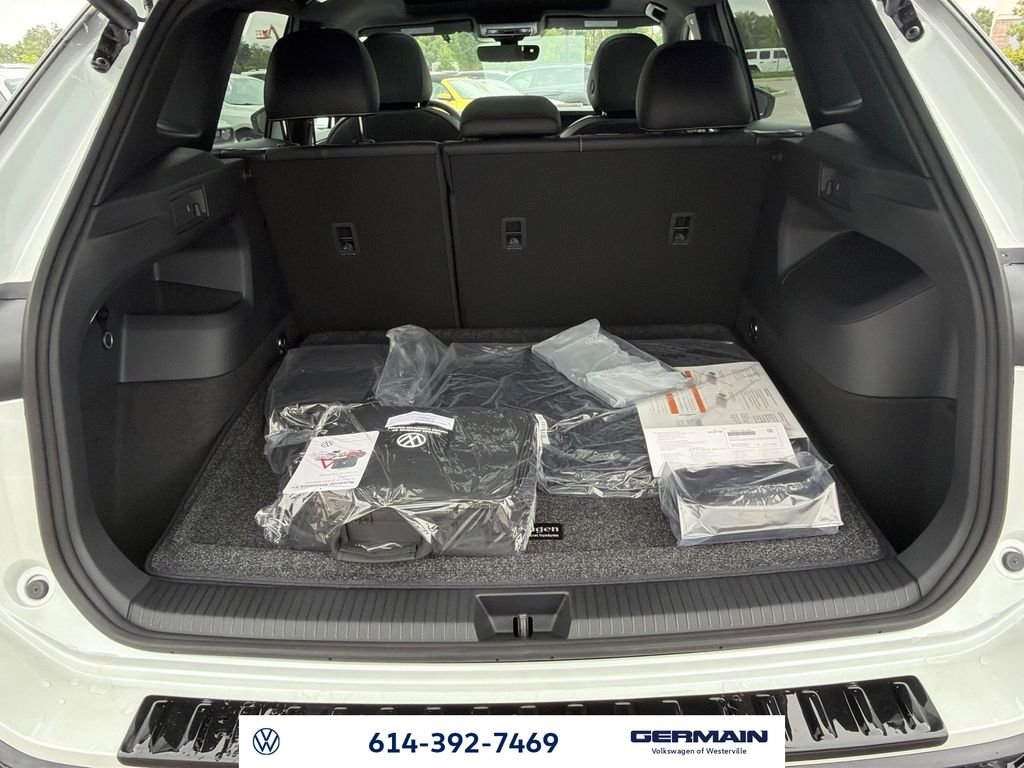 New 2026 Opal White w/Deep Black Roof Volkswagen 2.0T SE R-Line Black image 15