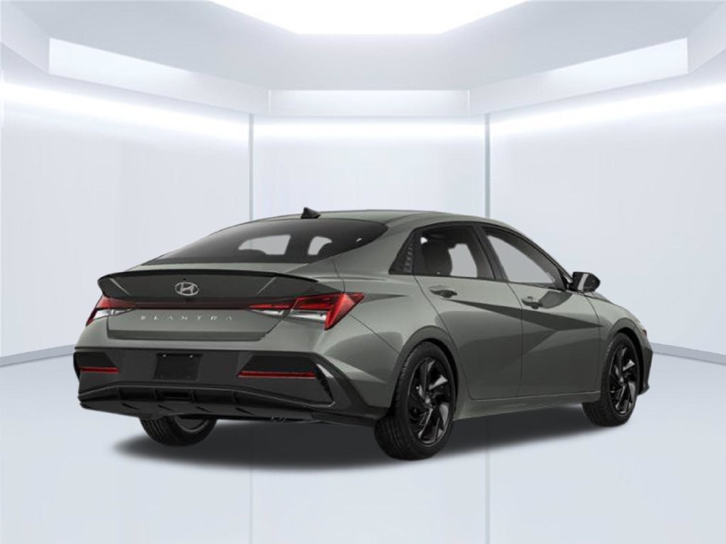 New 2026 Gray Hyundai SEL Sport Plus image 3
