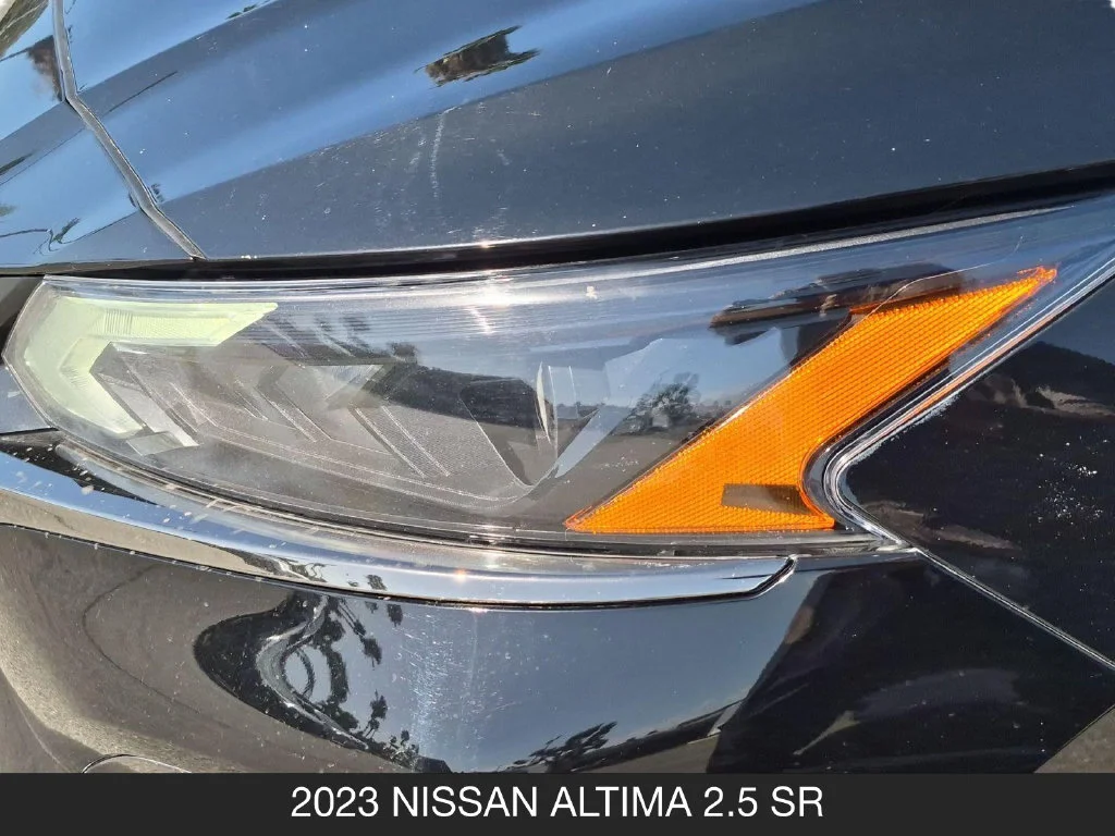 Used 2023 Black Nissan 2.5 SR image 10