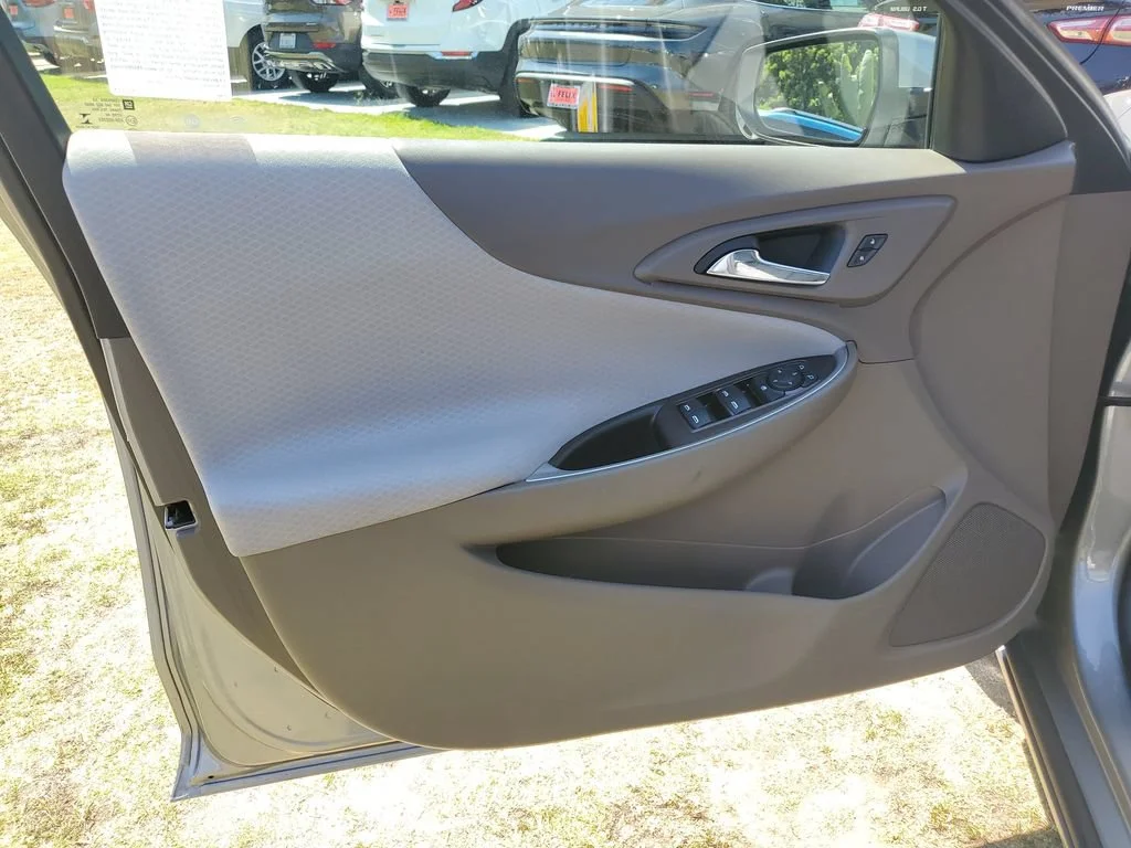Used 2024 Sterling Gray Metallic Chevrolet 1LT image 21
