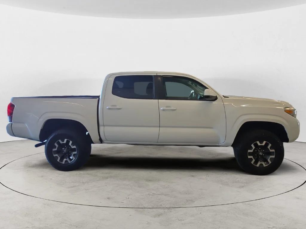 Used 2021 White Toyota SR image 7