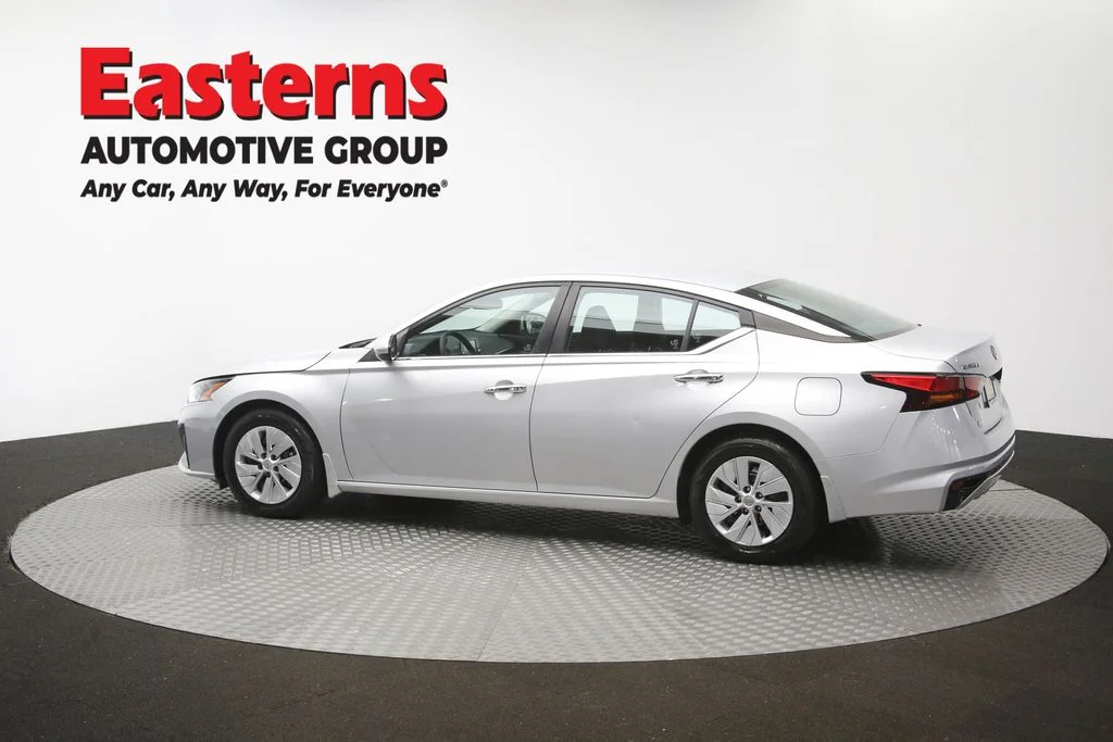 Used 2023 Silver Nissan 2.5 S image 60