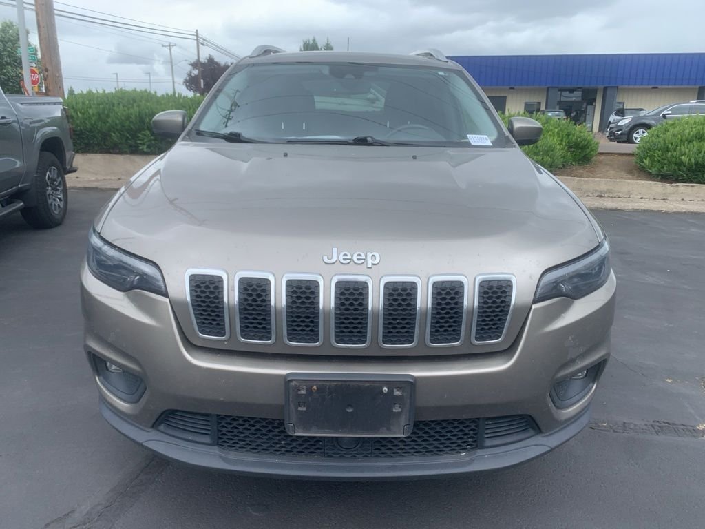 Used 2020 Light Brownstone Pearlcoat Jeep Latitude Plus image 6