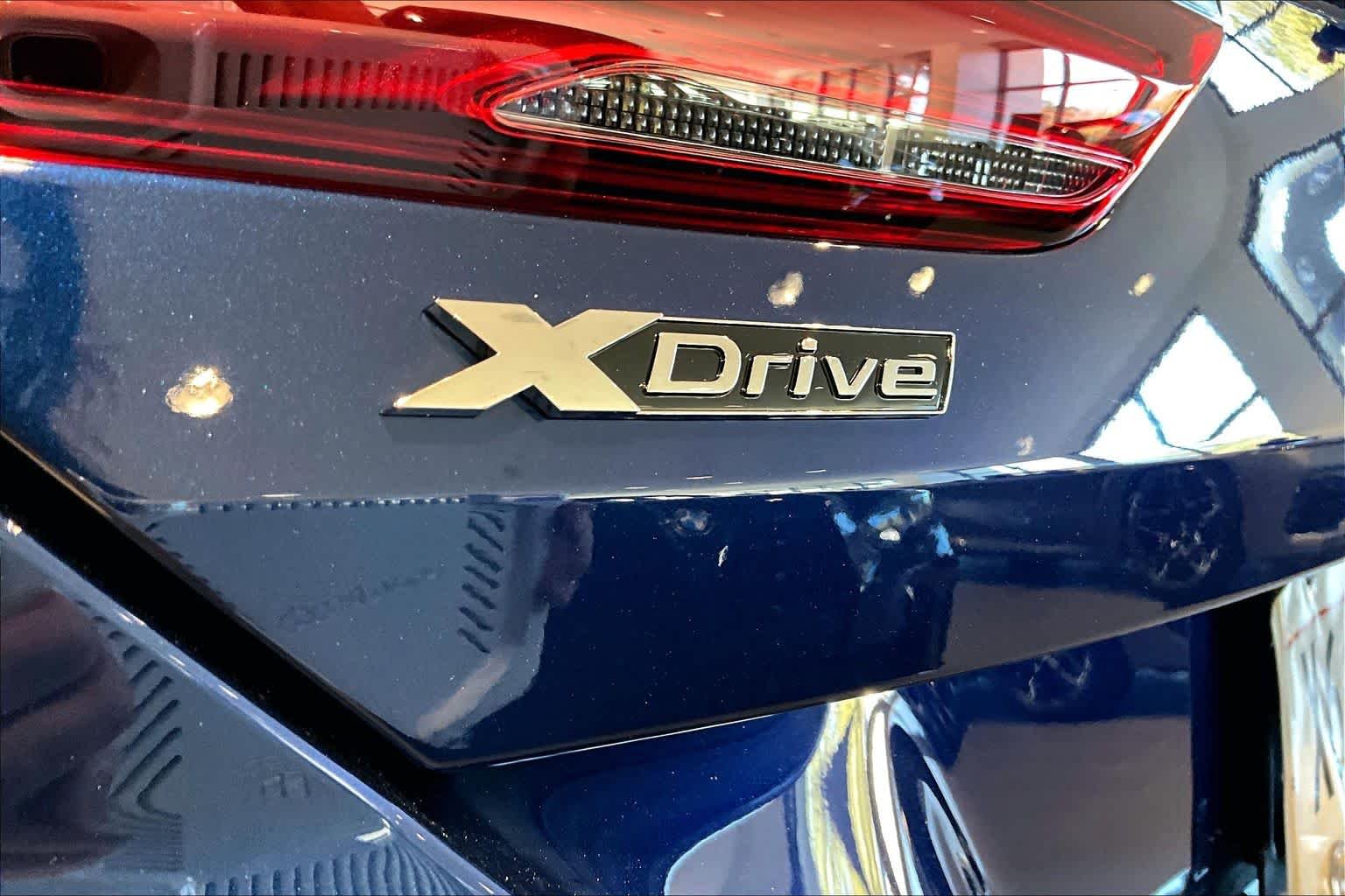 New 2026 Mauritius Blue Metallic BMW M850i image 15
