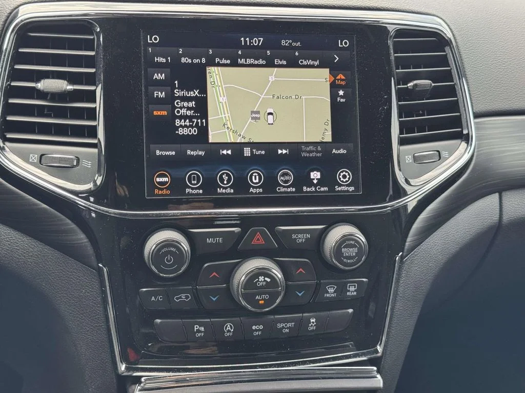 Used 2019 White Jeep Laredo image 19
