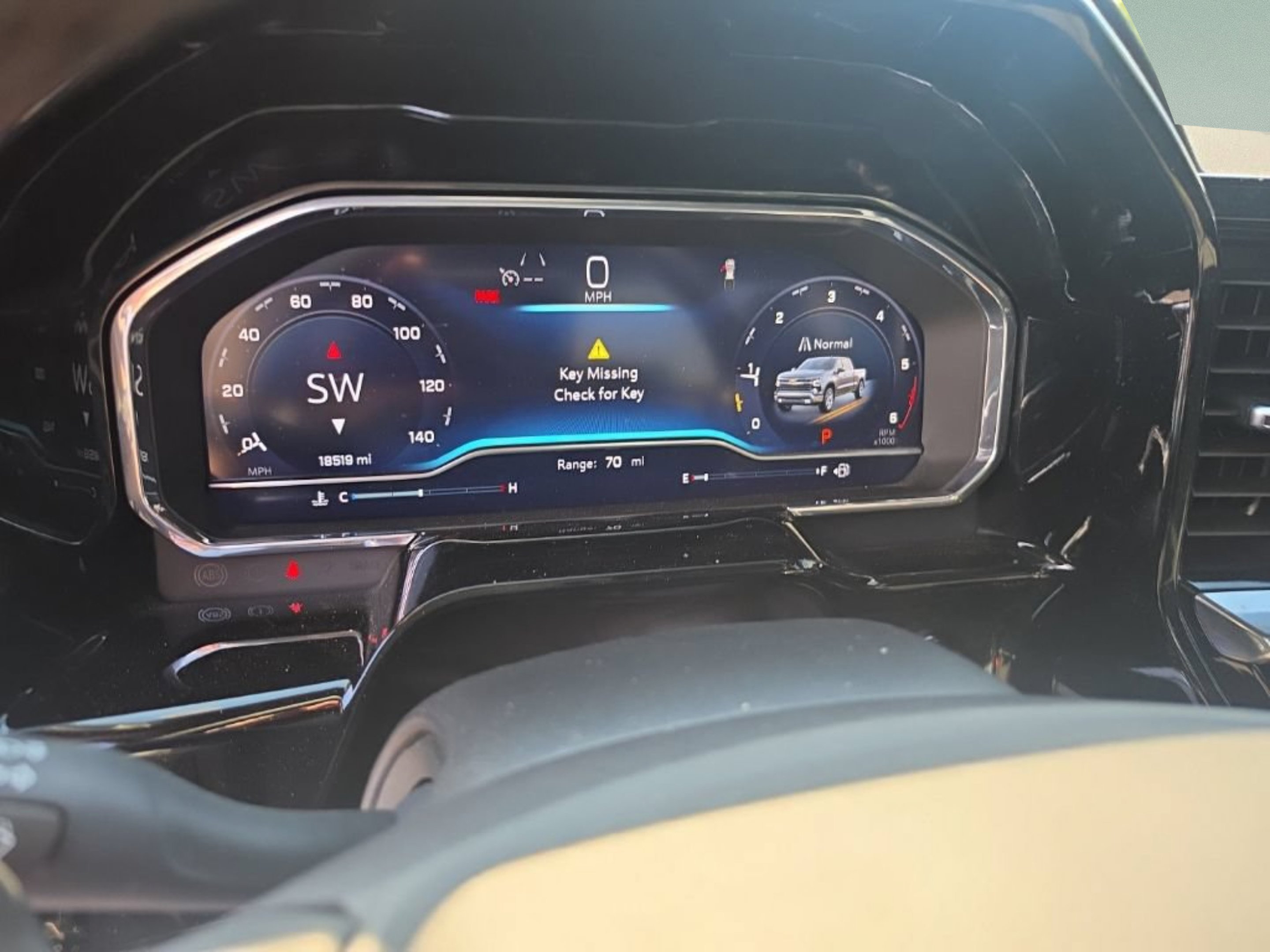 Used 2025 Summit White Chevrolet LT image 16