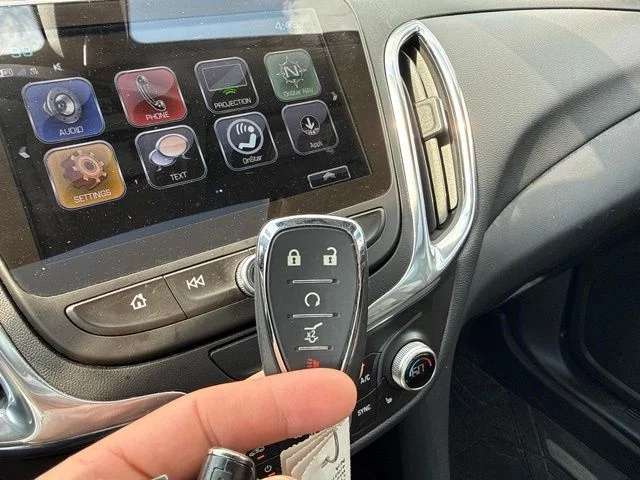 Used 2018 Summit White Chevrolet LT image 18