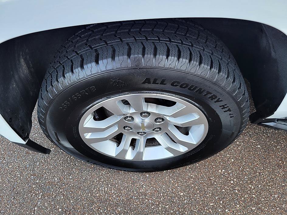 Used 2020 Summit White Chevrolet LT image 9