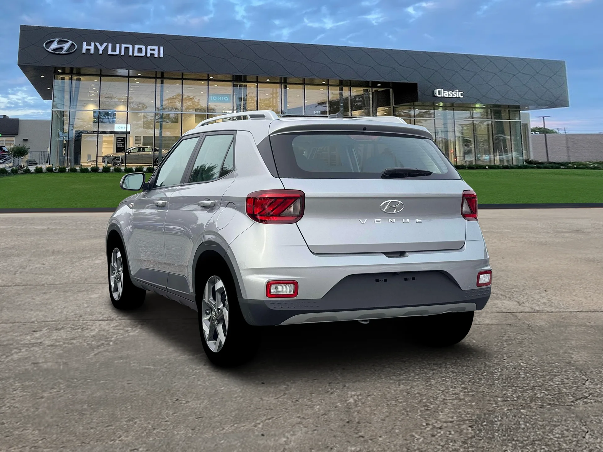 New 2026 Shimmering Silver Hyundai SEL image 5