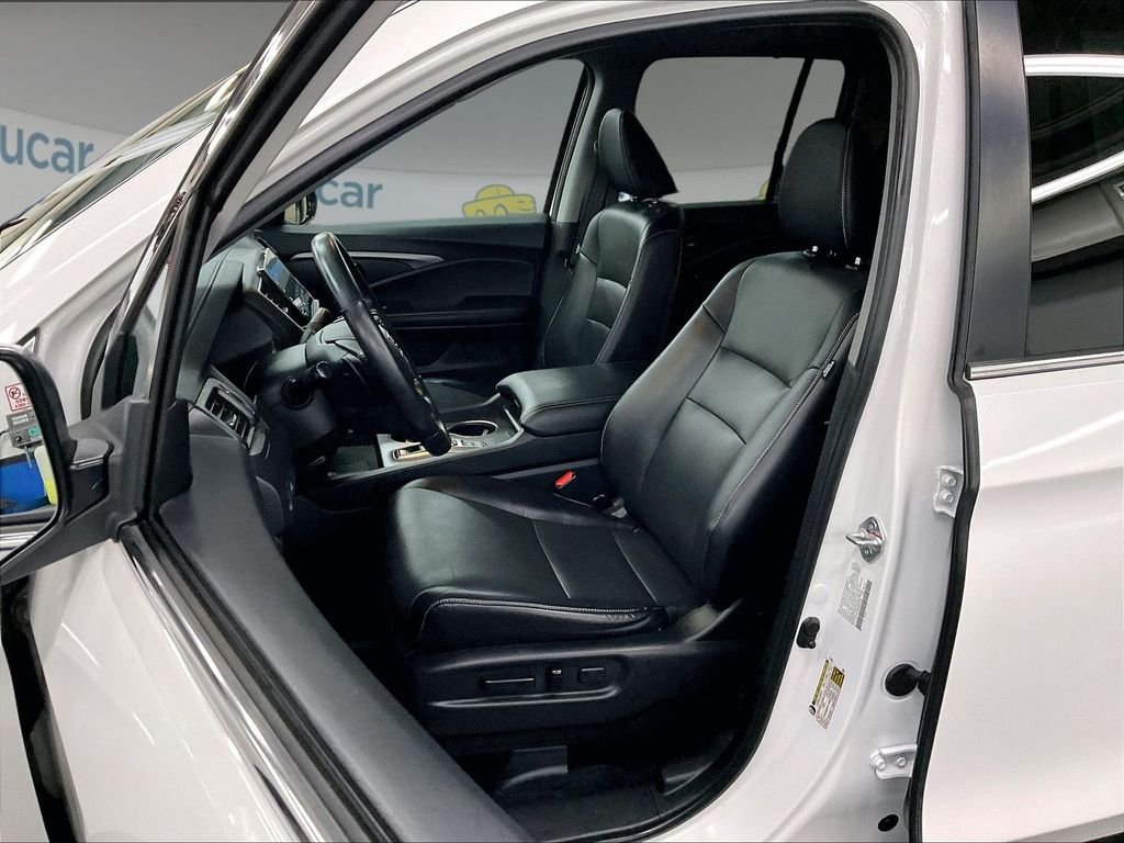 Used 2024 White Honda RTL image 10
