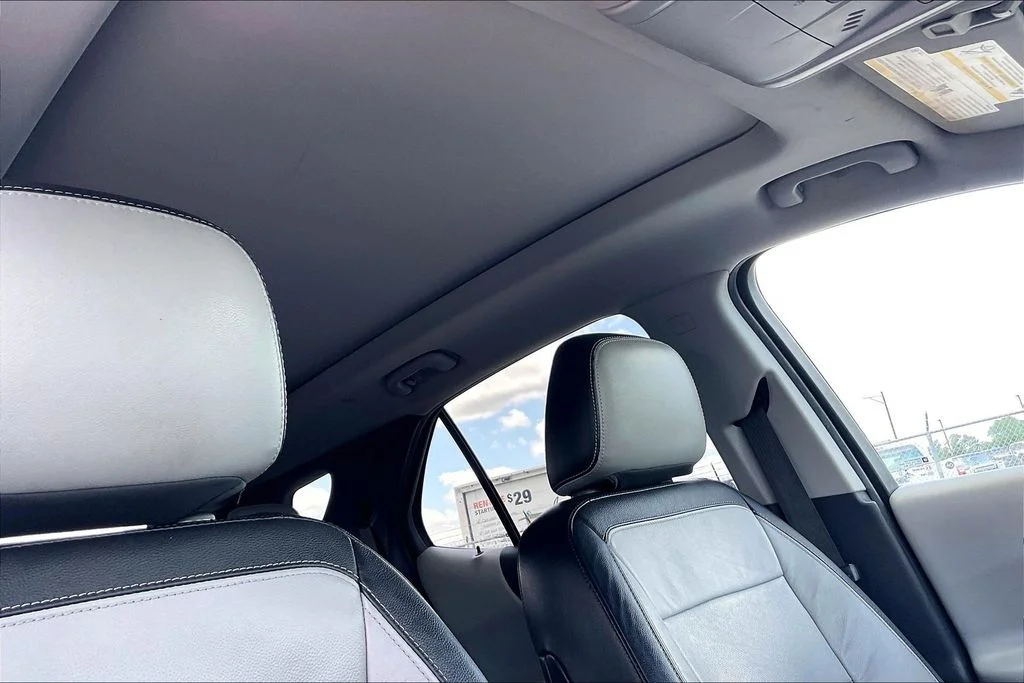 Used 2020 White Chevrolet Premier image 28