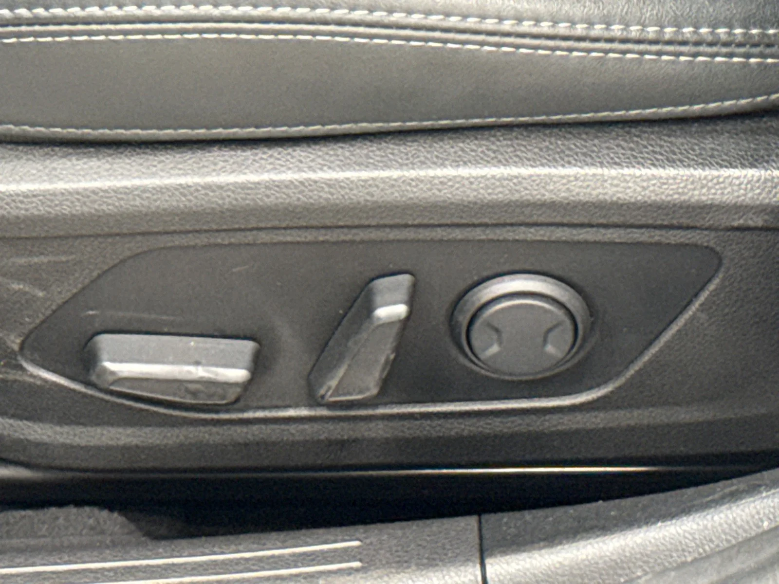 Used 2022 Ebony Black Kia GT-Line AWD image 12