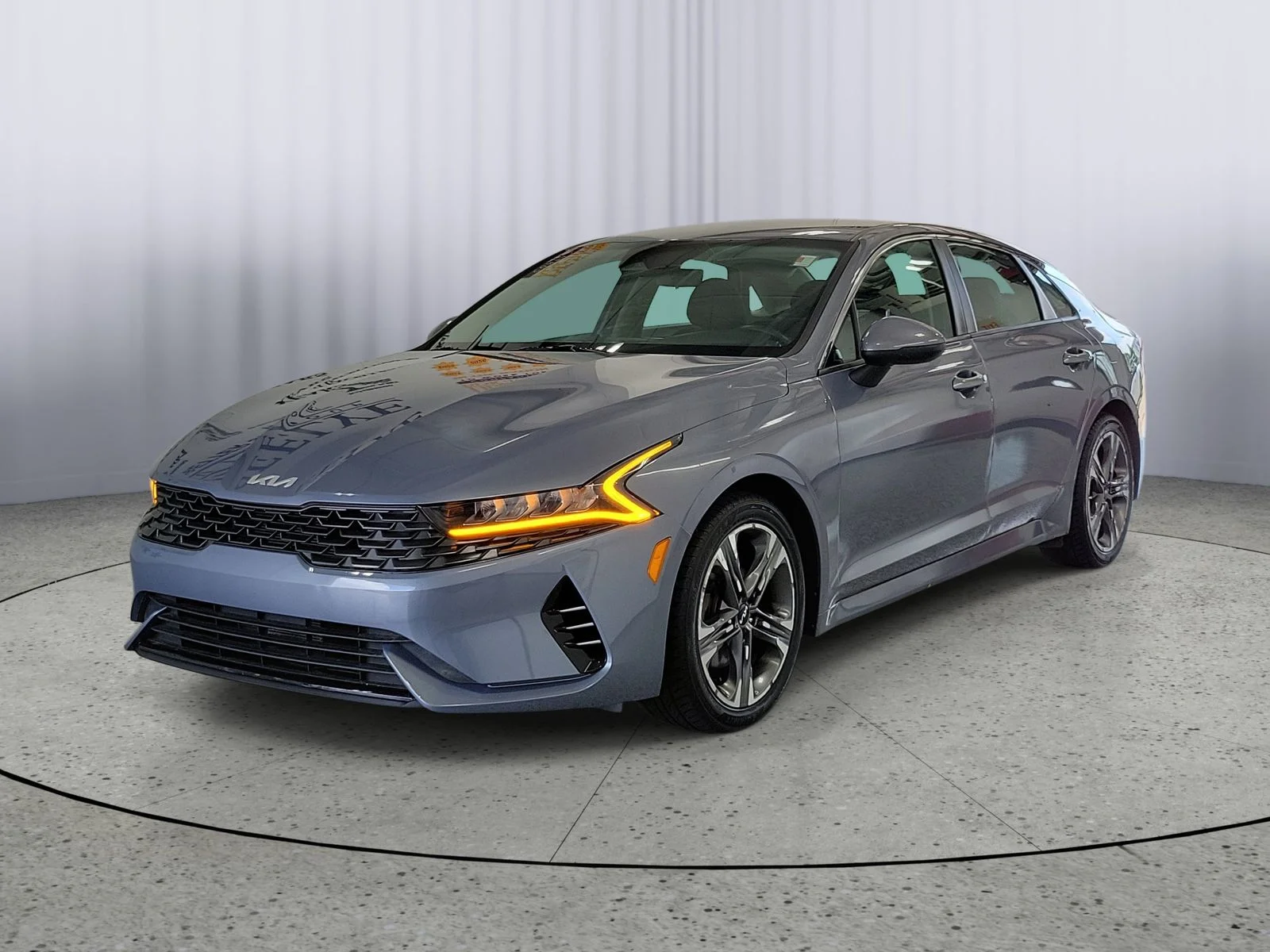 Certified Used 2022 Silver Kia LXS image 4