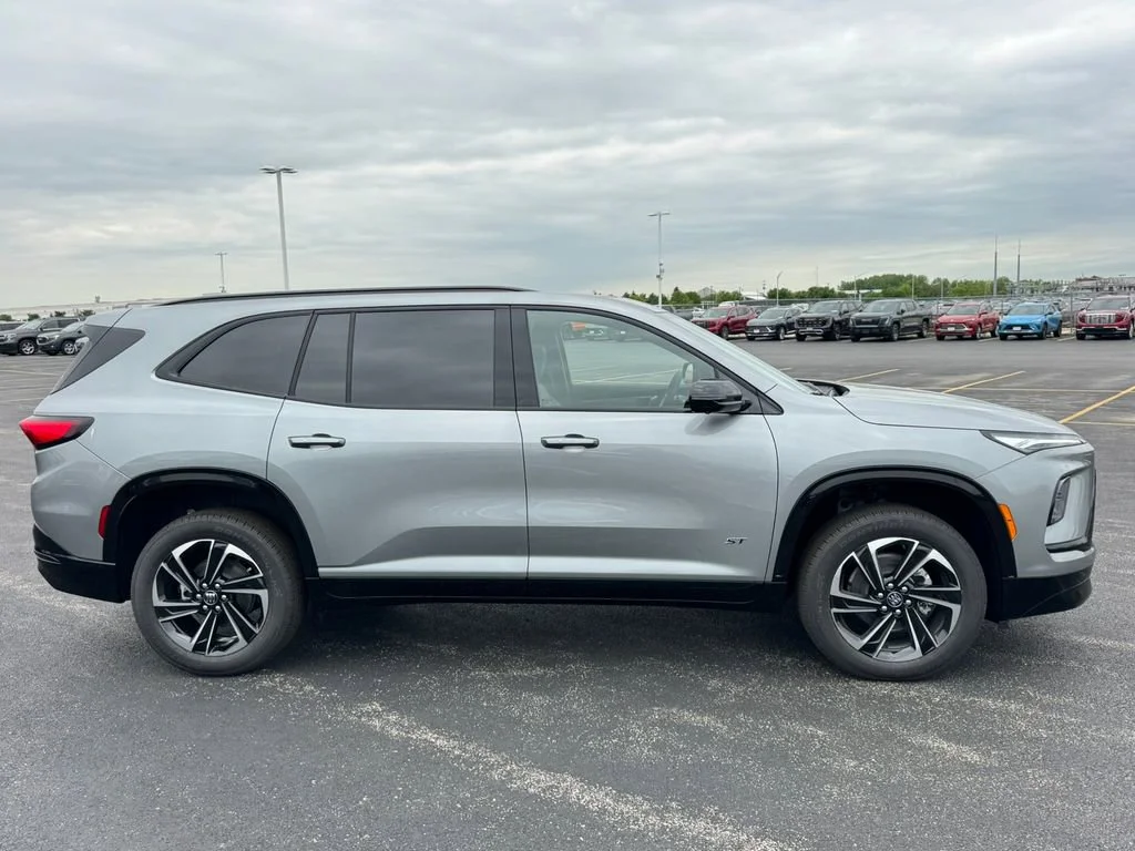 2026 Buick Enclave Sport Touring - Photo 6