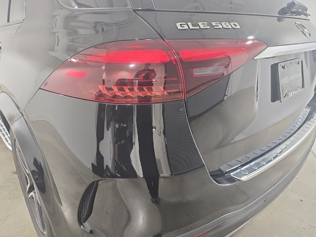 Used 2025 Obsidian Black Metallic Mercedes-Benz GLE 580 image 24