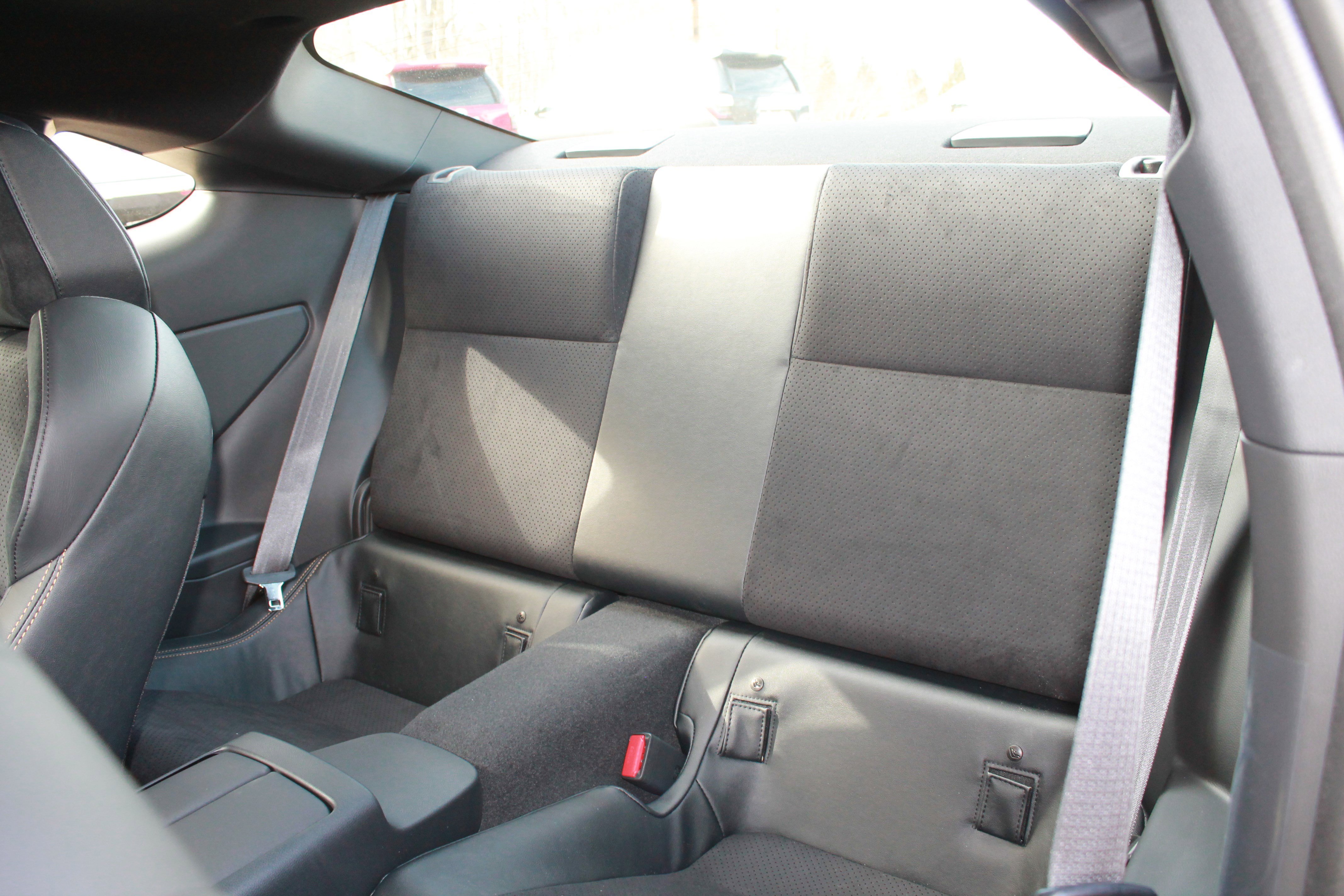 2026 Toyota GR86 Yuzu Edition - Photo 20