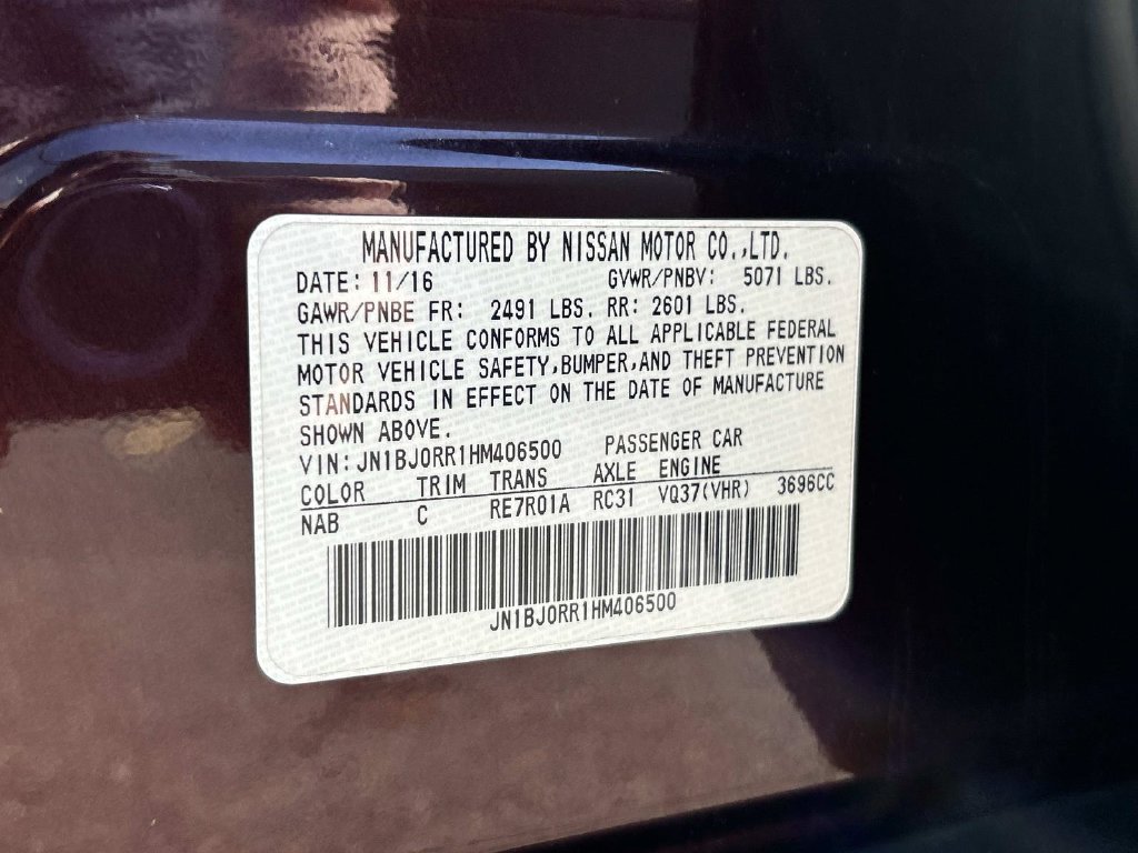 Used 2017 Black INFINITI Base image 10