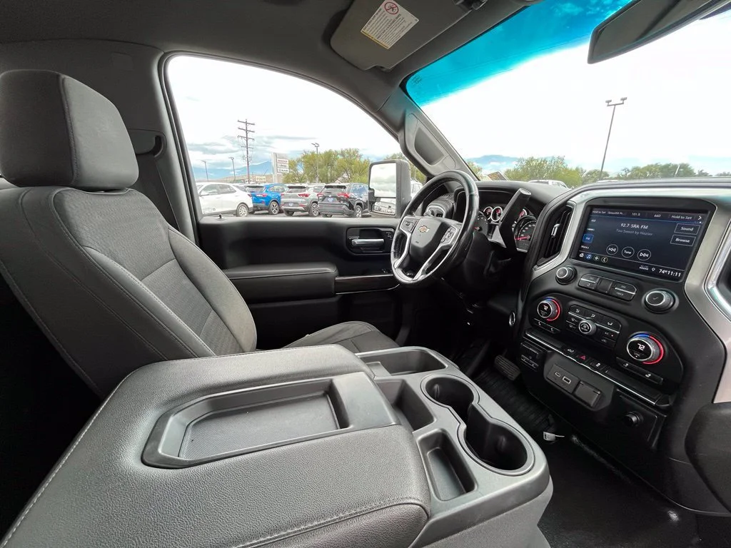 Used 2022 Summit White Chevrolet LT image 18