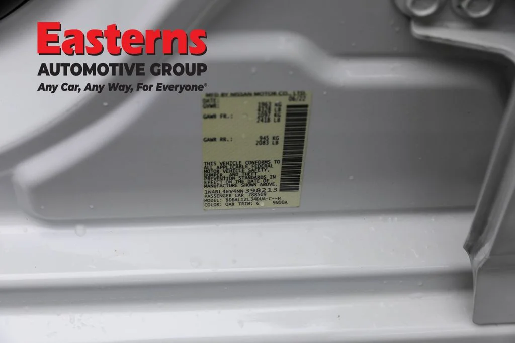 Used 2022 White Nissan 2.5 SL image 33