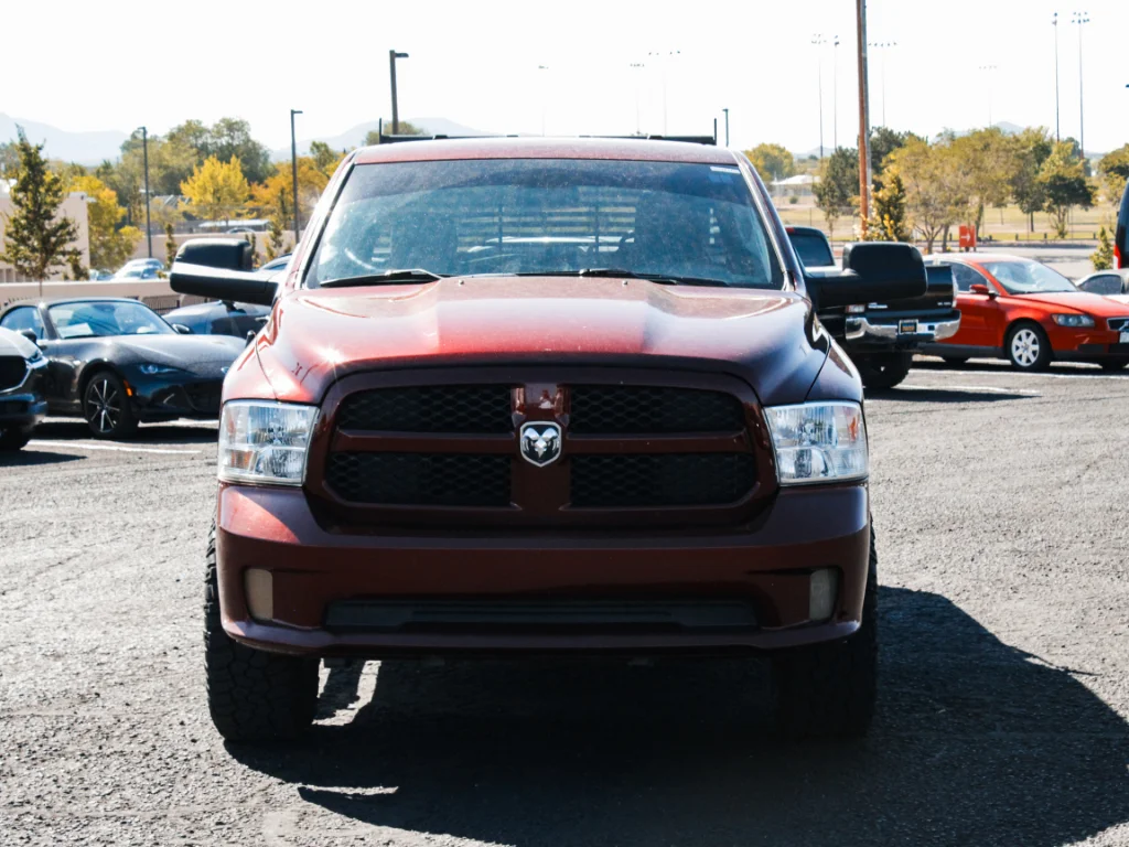 Used 2018 Brilliant Black Crystal Pearlcoat Ram Express image 2