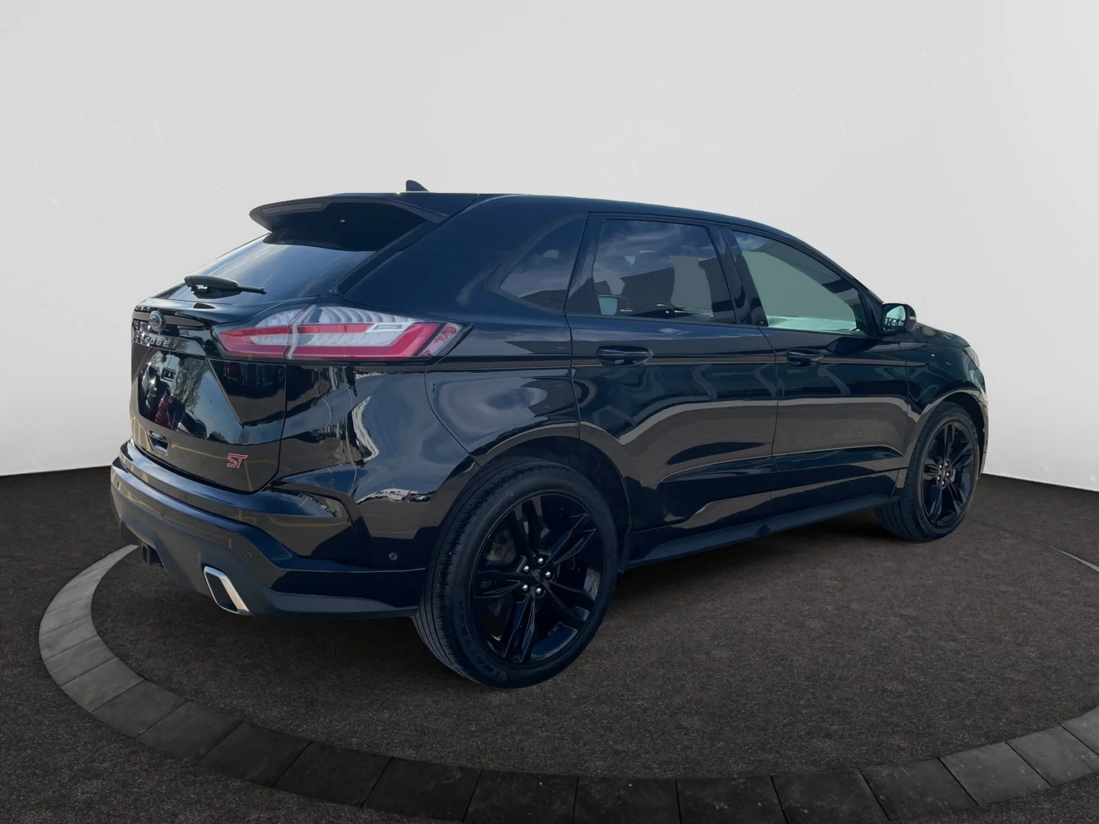 Used 2022 BLACK Ford ST AWD image 5