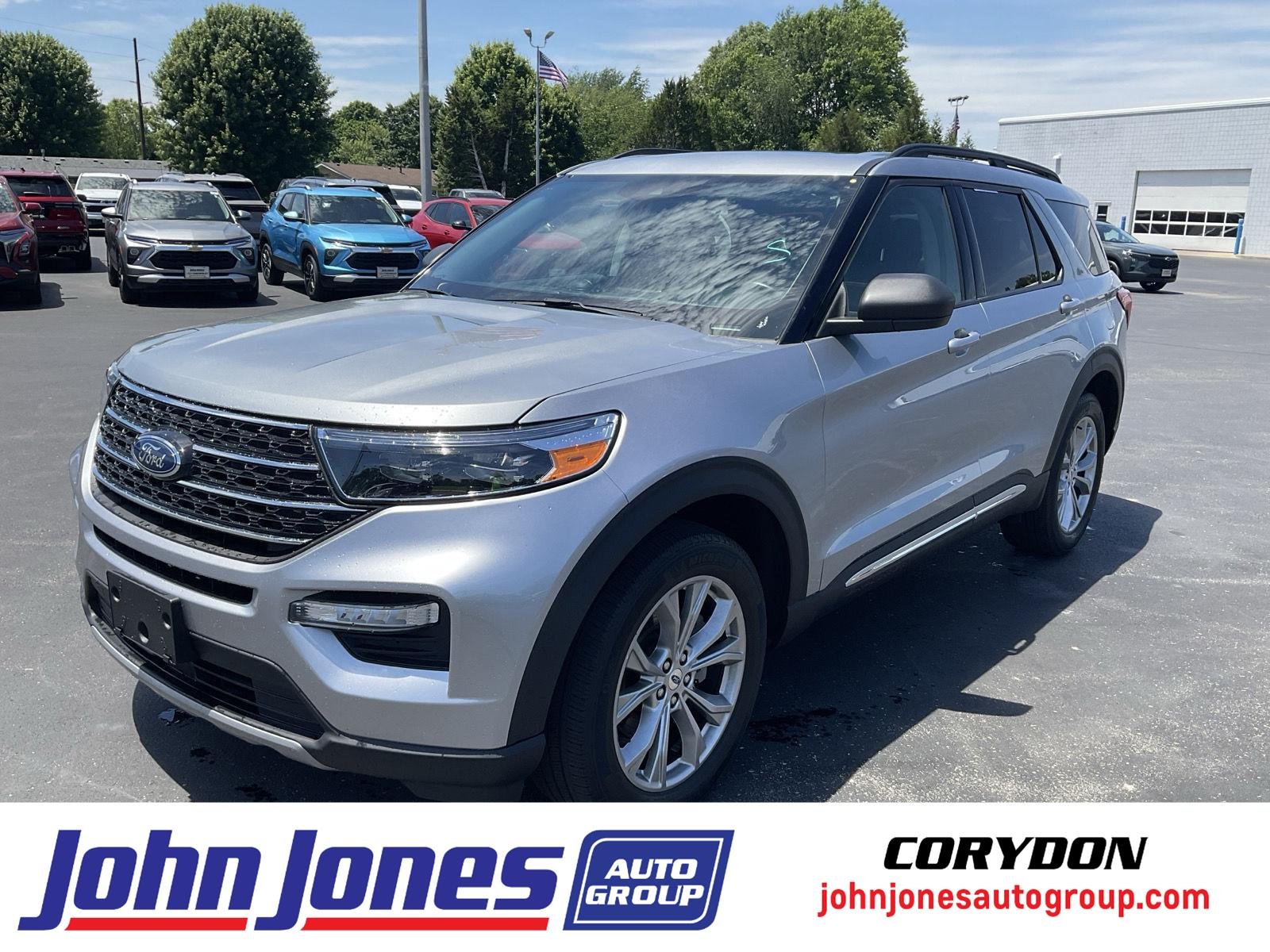 2023 Ford Explorer XLT 4WD's photo