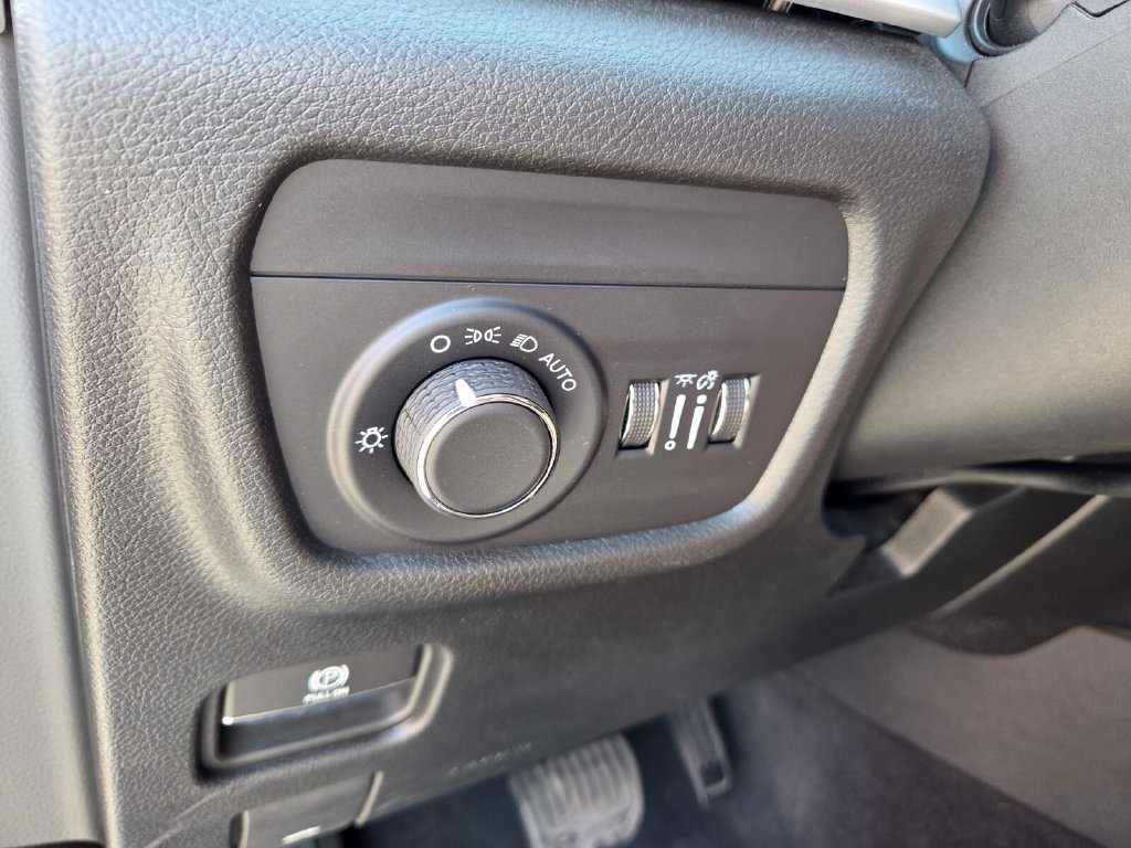 2025 Jeep Grand Cherokee Altitude - Photo 25