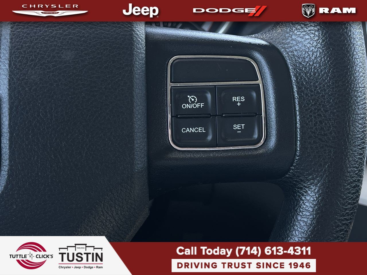 Used 2019 White Noise Tri-Coat Dodge SE image 35