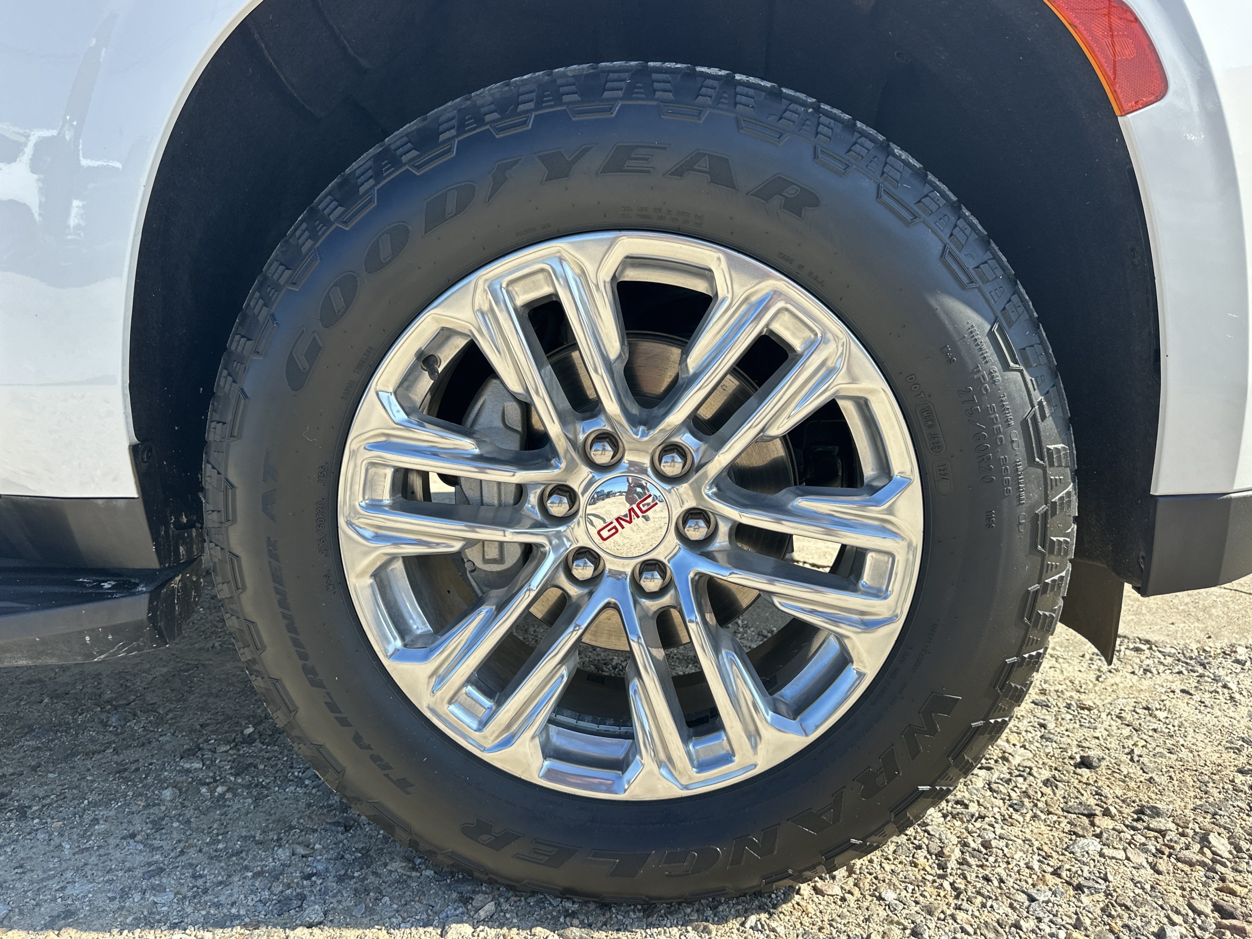 Used 2024 Summit White GMC SLT image 13