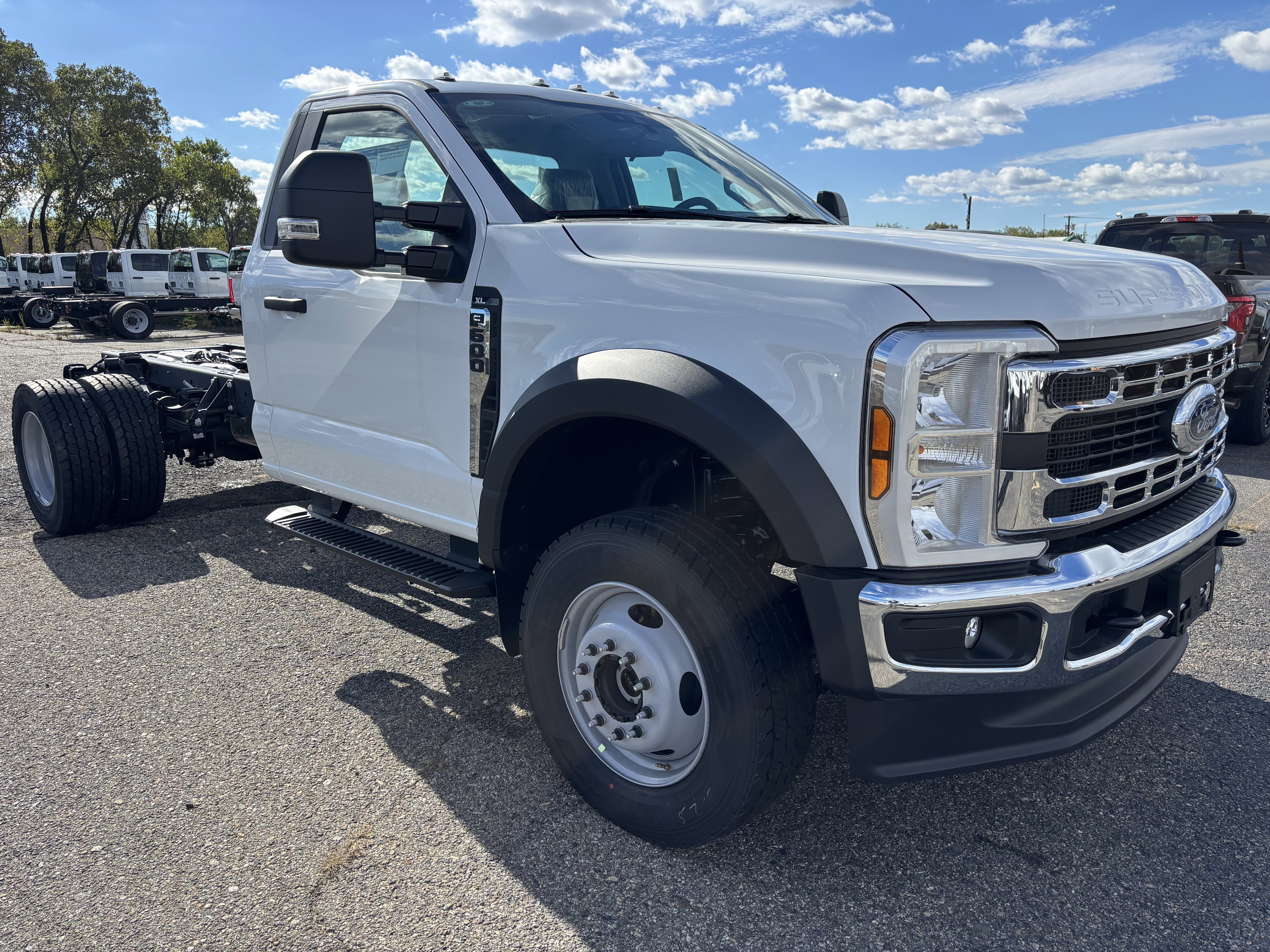 2025 Ford F-600 Super Duty Chassis Cab