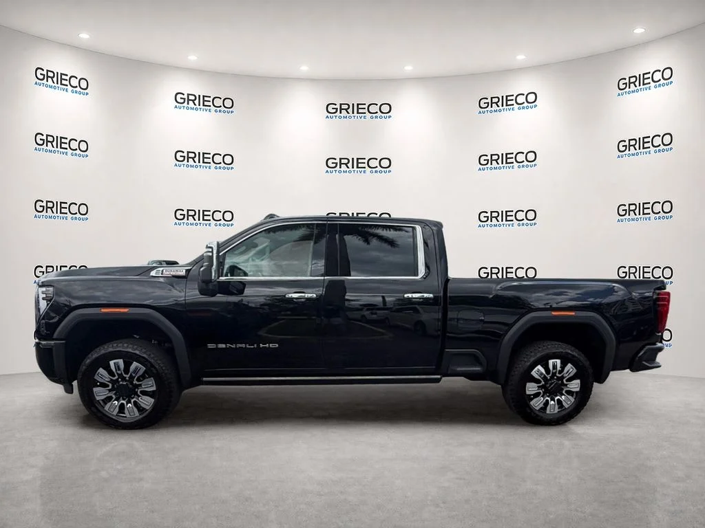 Used 2024 Onyx Black GMC Denali image 4