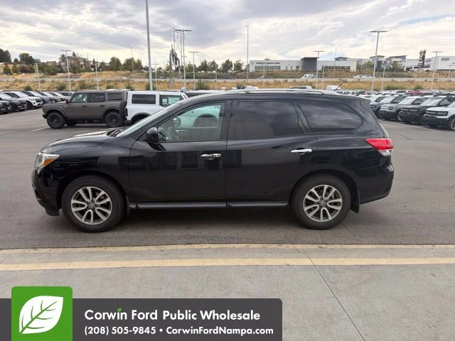 Used 2016 Black Nissan S image 4