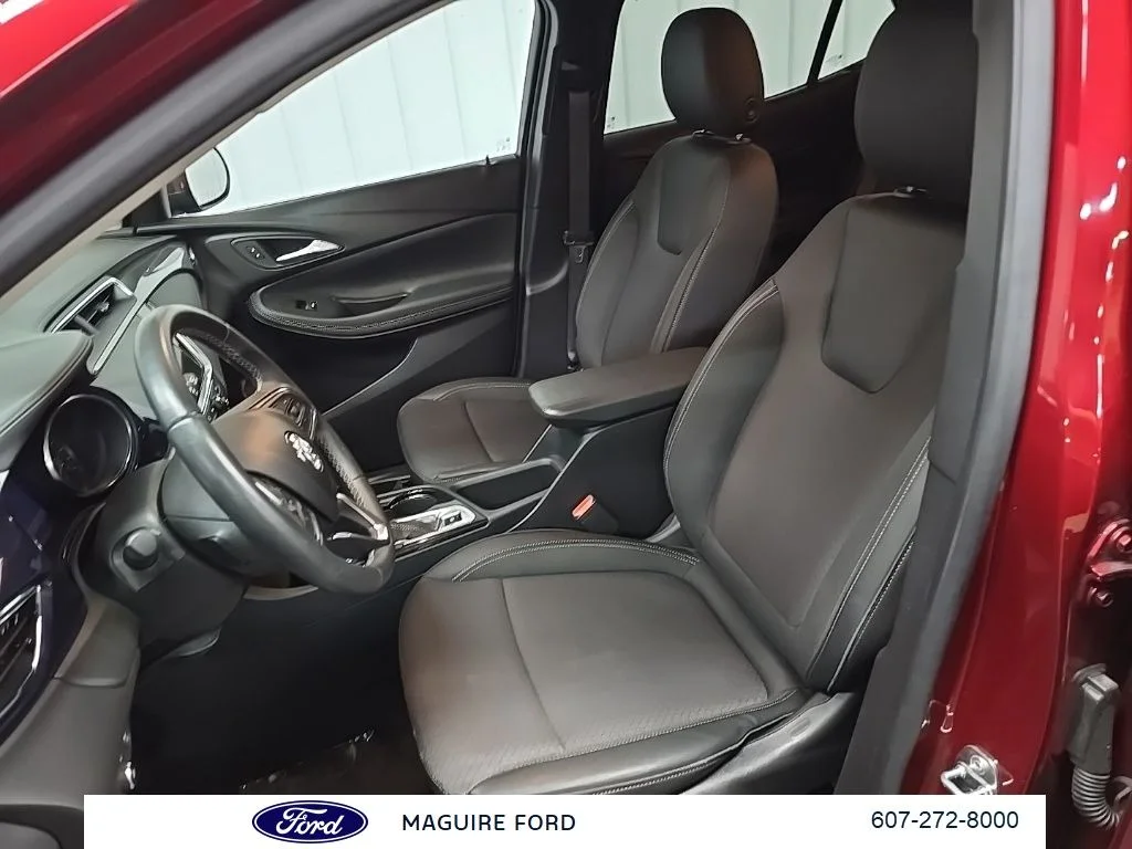 Used 2023 Red Buick Preferred image 32