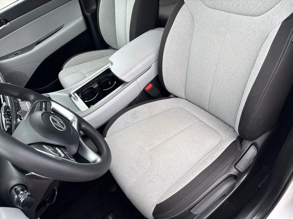 Used 2023 Typhoon Silver Hyundai SE image 11