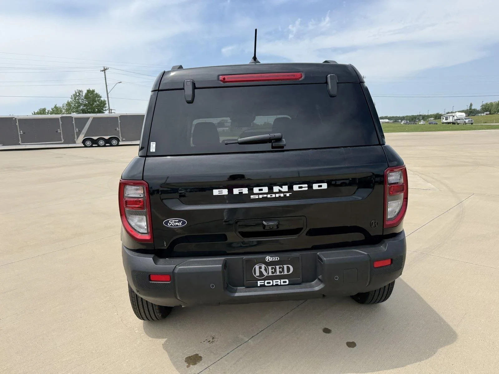 New 2026 Shadow Black Ford Outer Banks® image 8