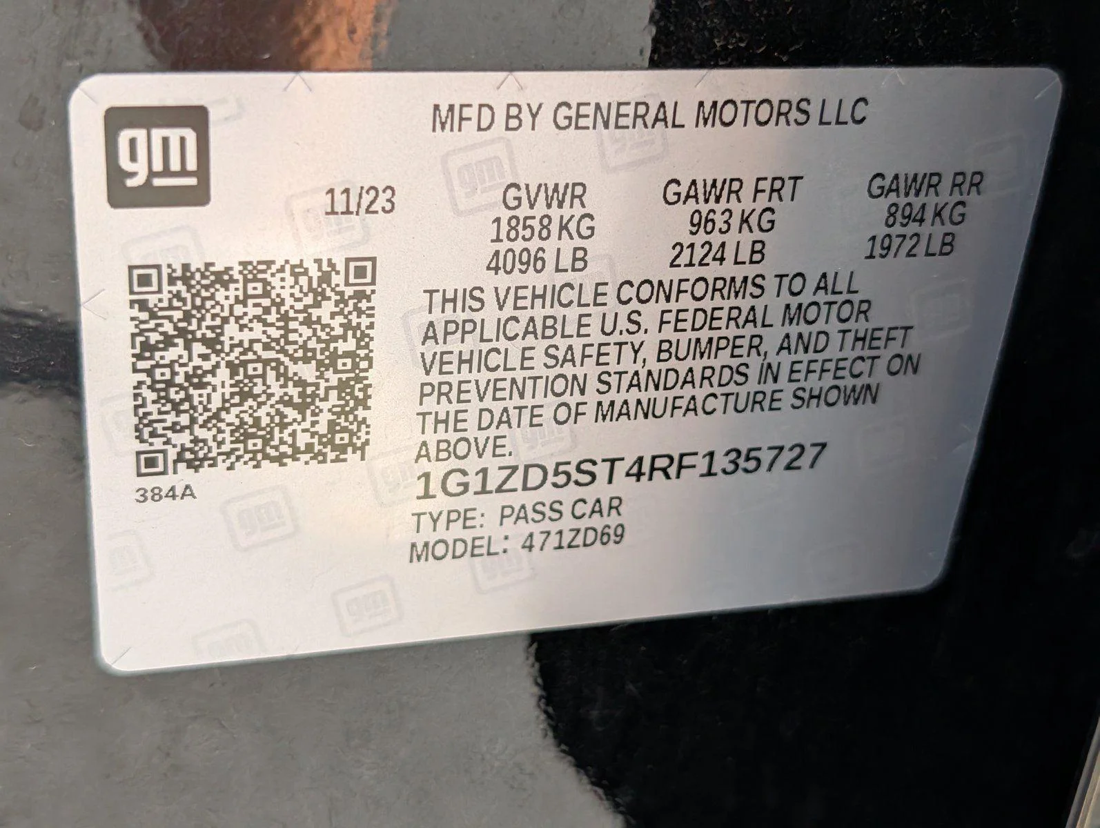 Used 2024 Mosaic Black Metallic Chevrolet LT image 35