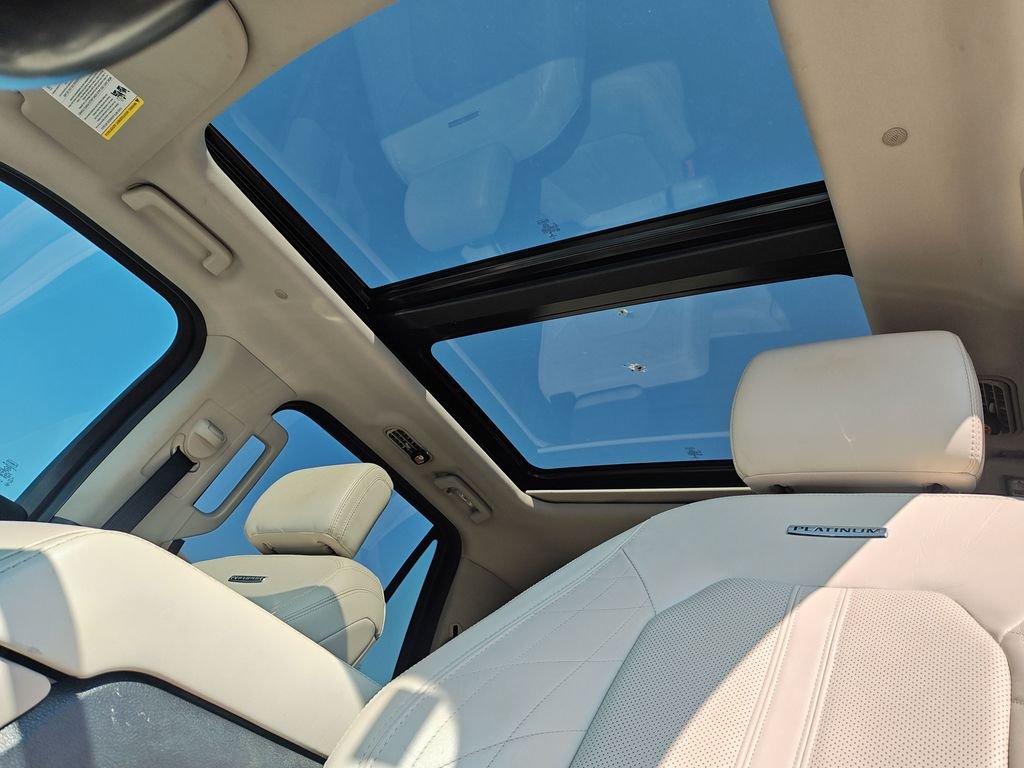 Used 2019 White Ford Platinum image 24