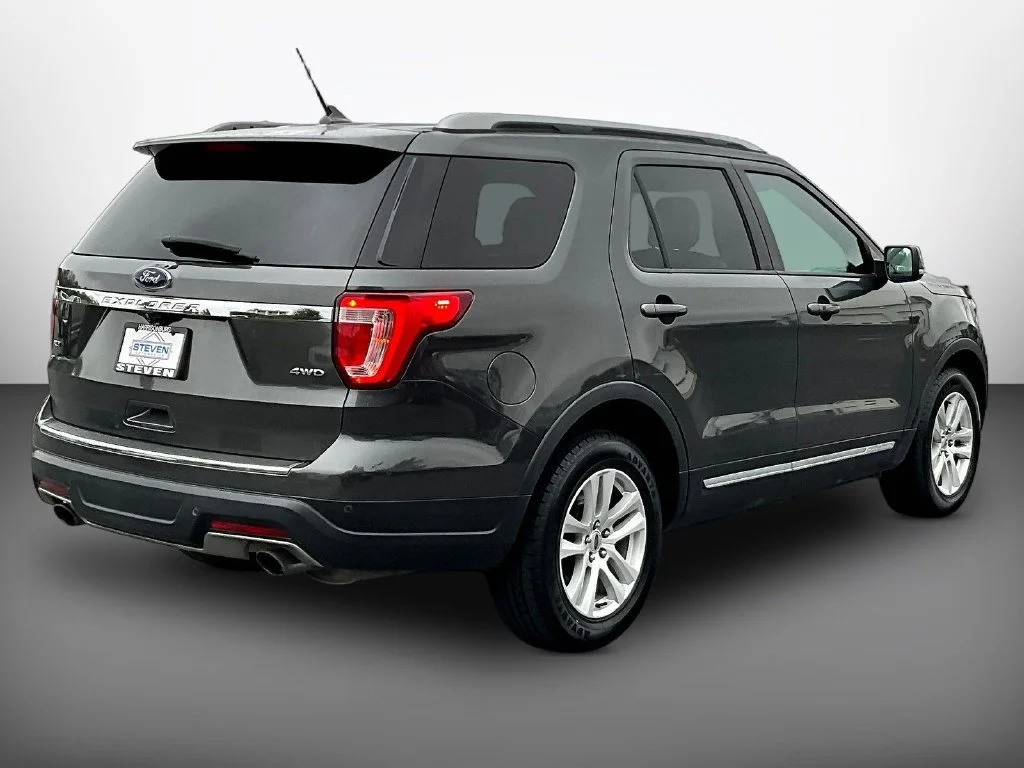 Used 2018 Magnetic Ford XLT image 6