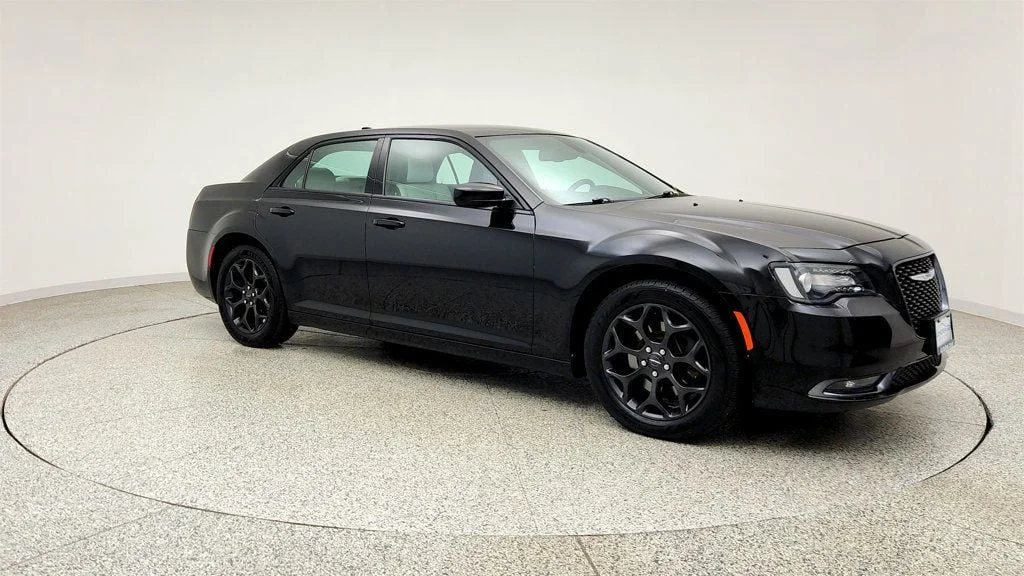 Used 2020 Gloss Black Chrysler 300S AWD image 3