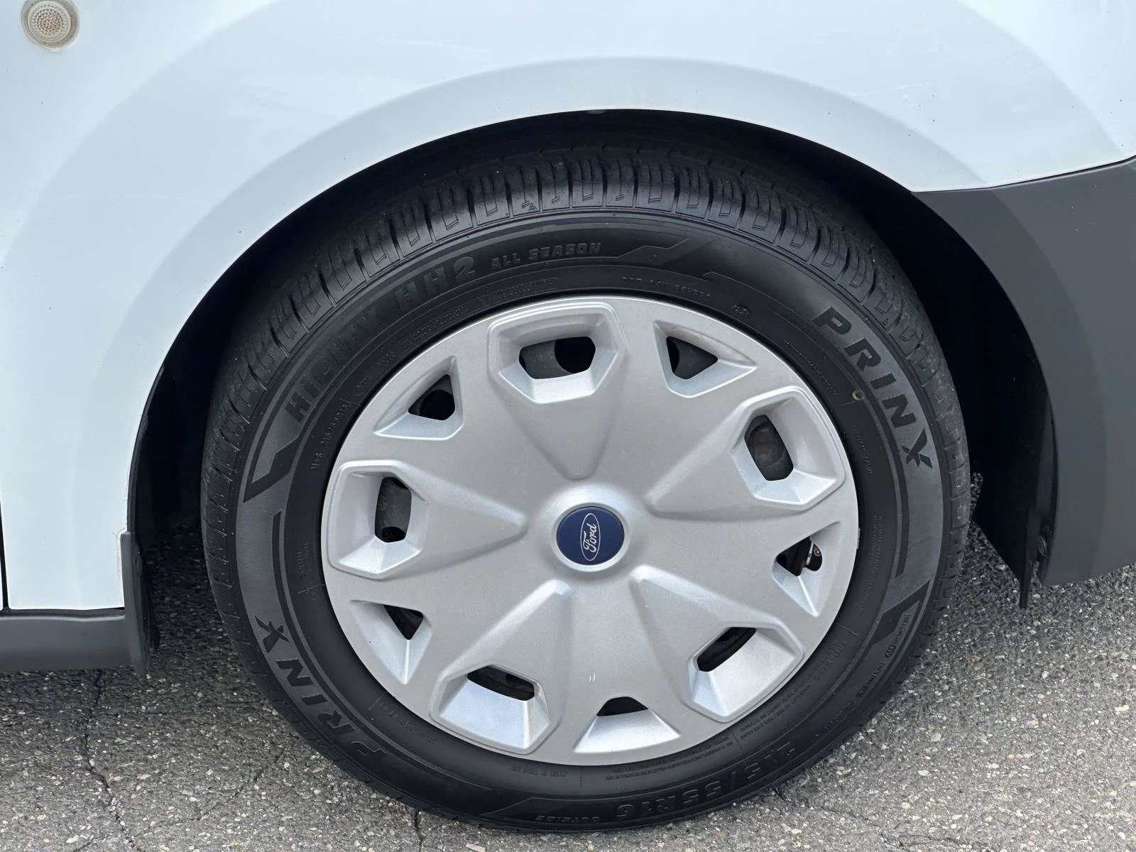 Used 2016 White Ford XL image 10