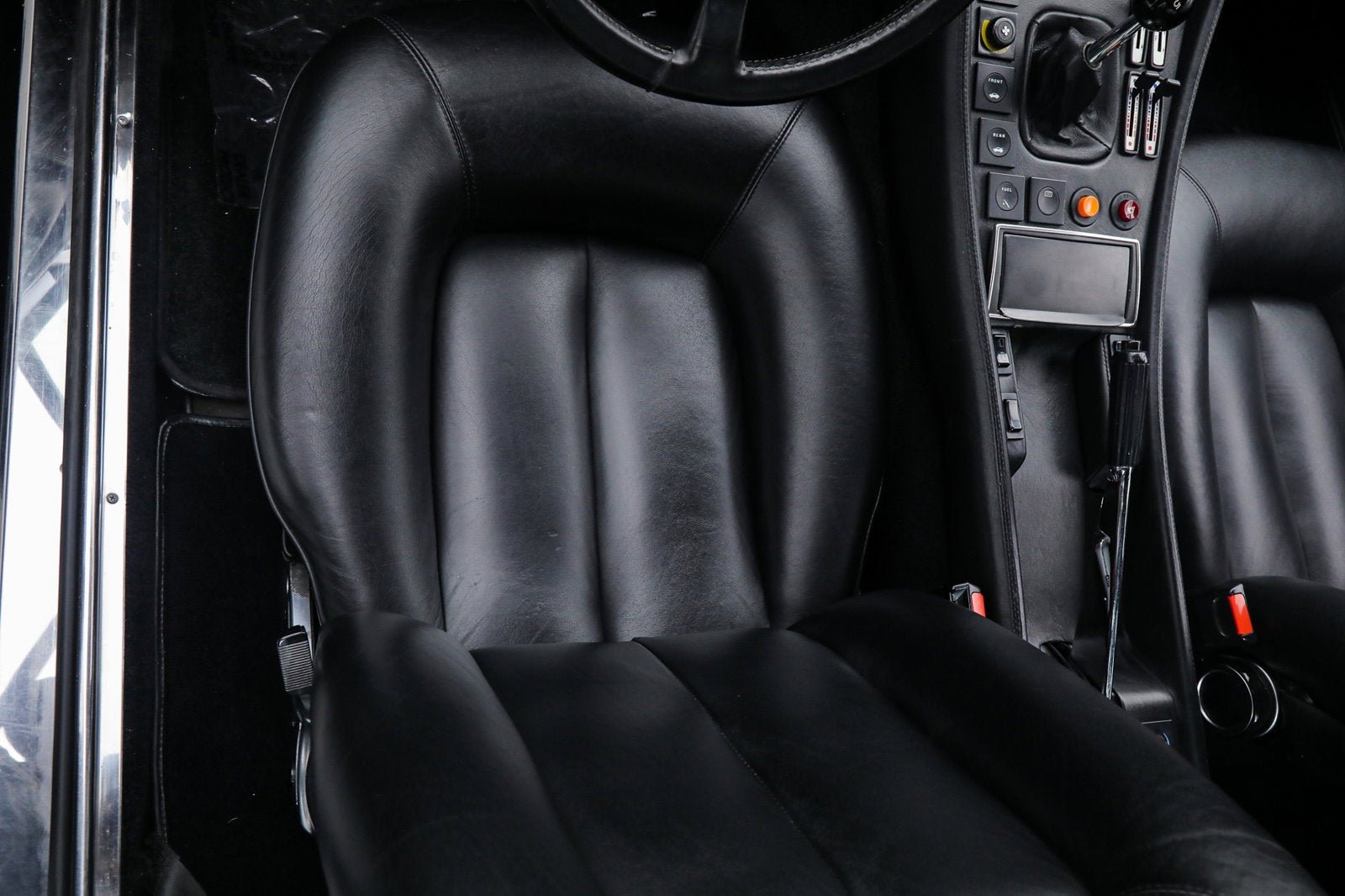 Used 1983 Nero Ferrari  image 26
